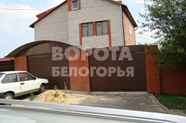 Въезд во двор дома