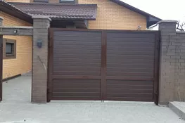 Распашные ворота с калиткой