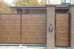 Откатные ворота и калитка ALUTECH ASD400 Филёнка Темный дуб