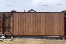 Откатные ворота под дерево